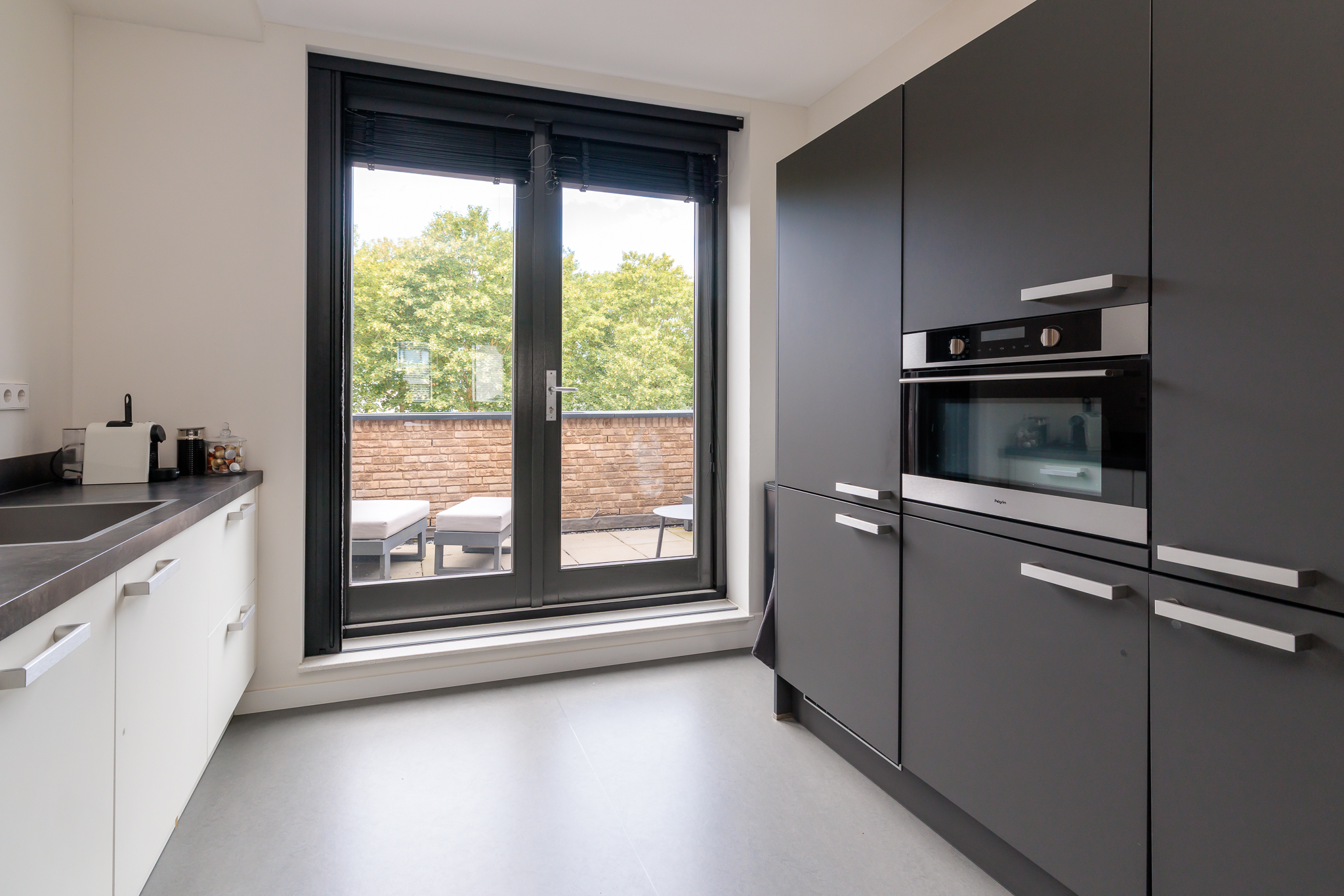 Dijkoever 31 , 2181 NK Hillegom 12