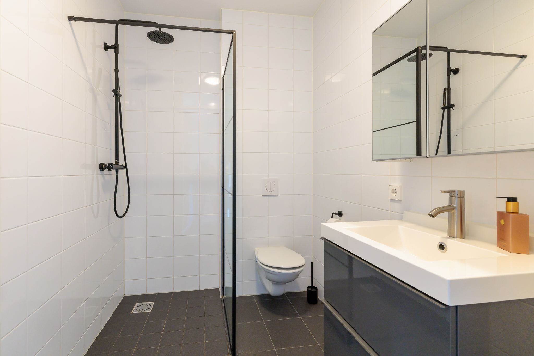 Dijkoever 31 , 2181 NK Hillegom 20